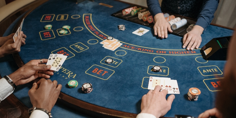 Luật chơi Baccarat đơn giản